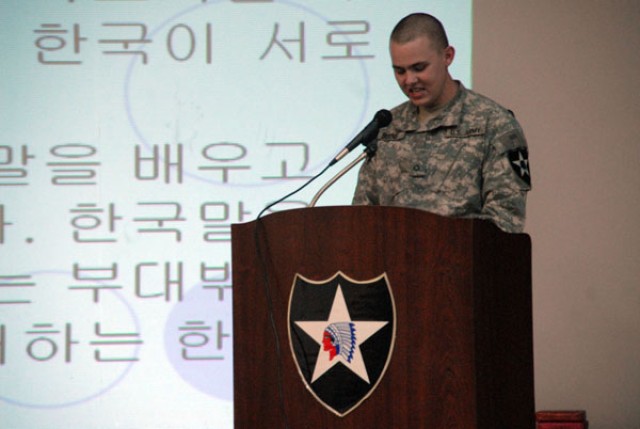 Warriors compete with Korean students in speech contest