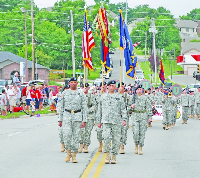Soldiers saluted, 1,200 Soldiers march in annual Sundown Salute celebration