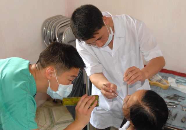 Vietnam MEDRETE Provides Dental Care