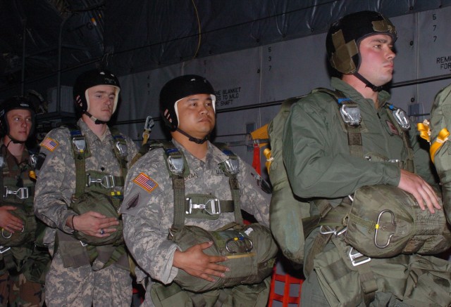 5th QM Co. cross trains with Navy EOD in Sicily