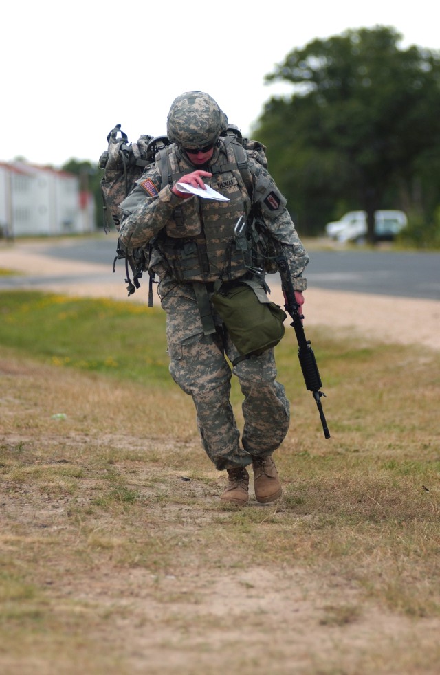 2009 USARC Best Warrior Competitors tackle Urban Warfighting Orientation Course