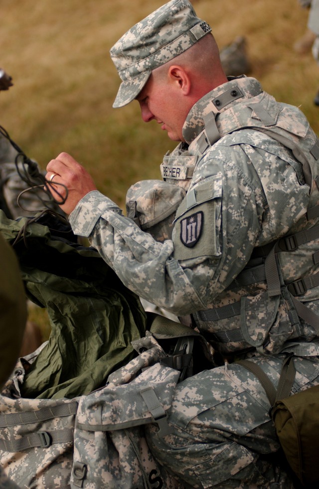 2009 USARC Best Warrior Competitors tackle Urban Warfighting Orientation Course