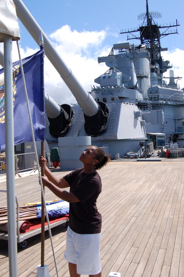 Hawaii Soldiers Spruce Up U.S.S. Missouri