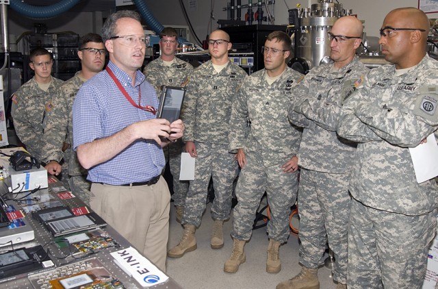 Researcher briefs paratroopers