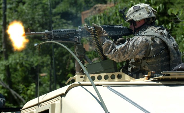 Fort Campbell&#039;s Strike Soldiers unite as team