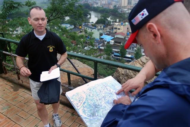 Briefing at the battlesite