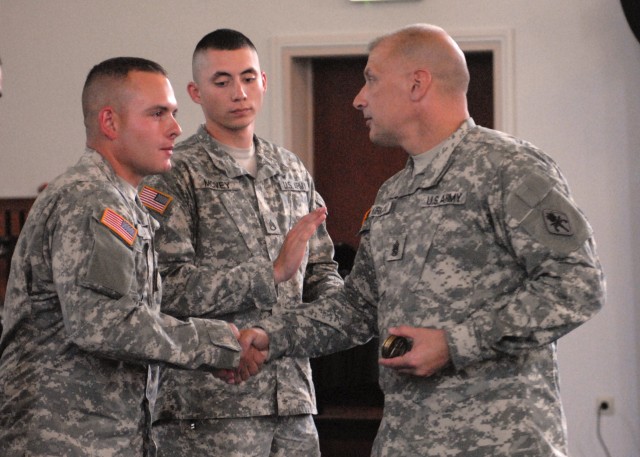 MP regimental CSM visits 18th MP Brigade | Article | The United States Army