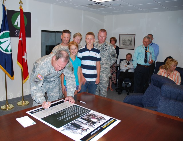 SDDC leadership renews pledge of support to Soldiers, families