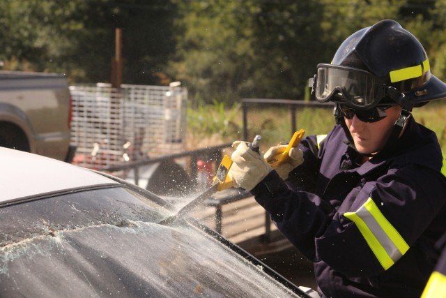 MCAAP, Army Reservists break glass, train to save lives