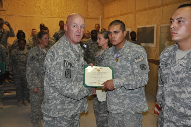 286th CSSB Soldier awarded Purple Heart