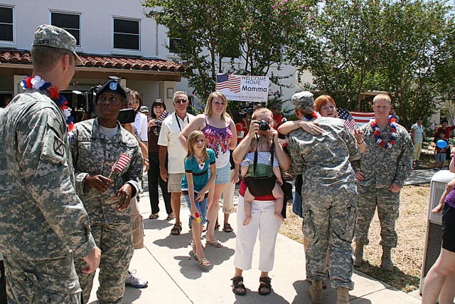 440th Homecoming 1