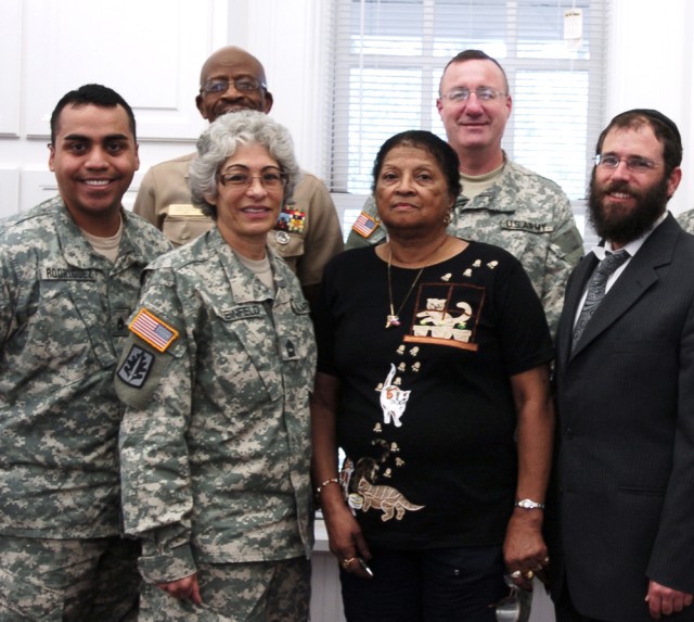 Rabbi visits post to speak with fellow Jews, form bonds, discuss beliefs, address issues