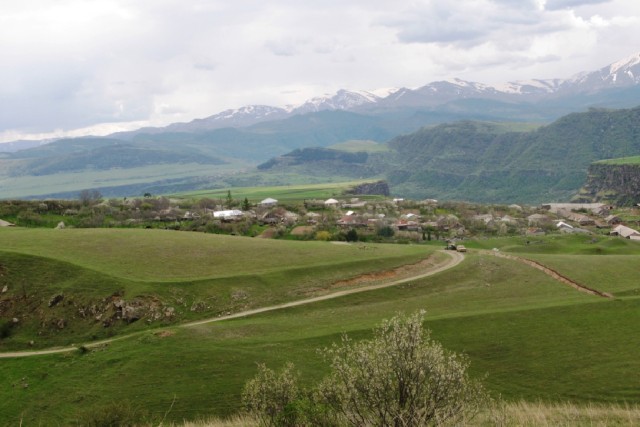 Karmir Aghek, Armenia