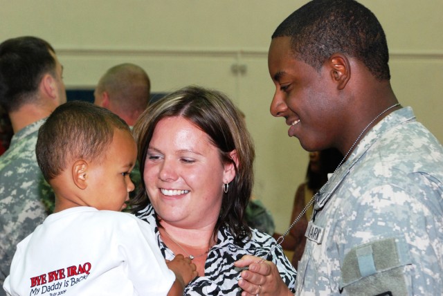 Postal platoon Soldiers deliver themselves home