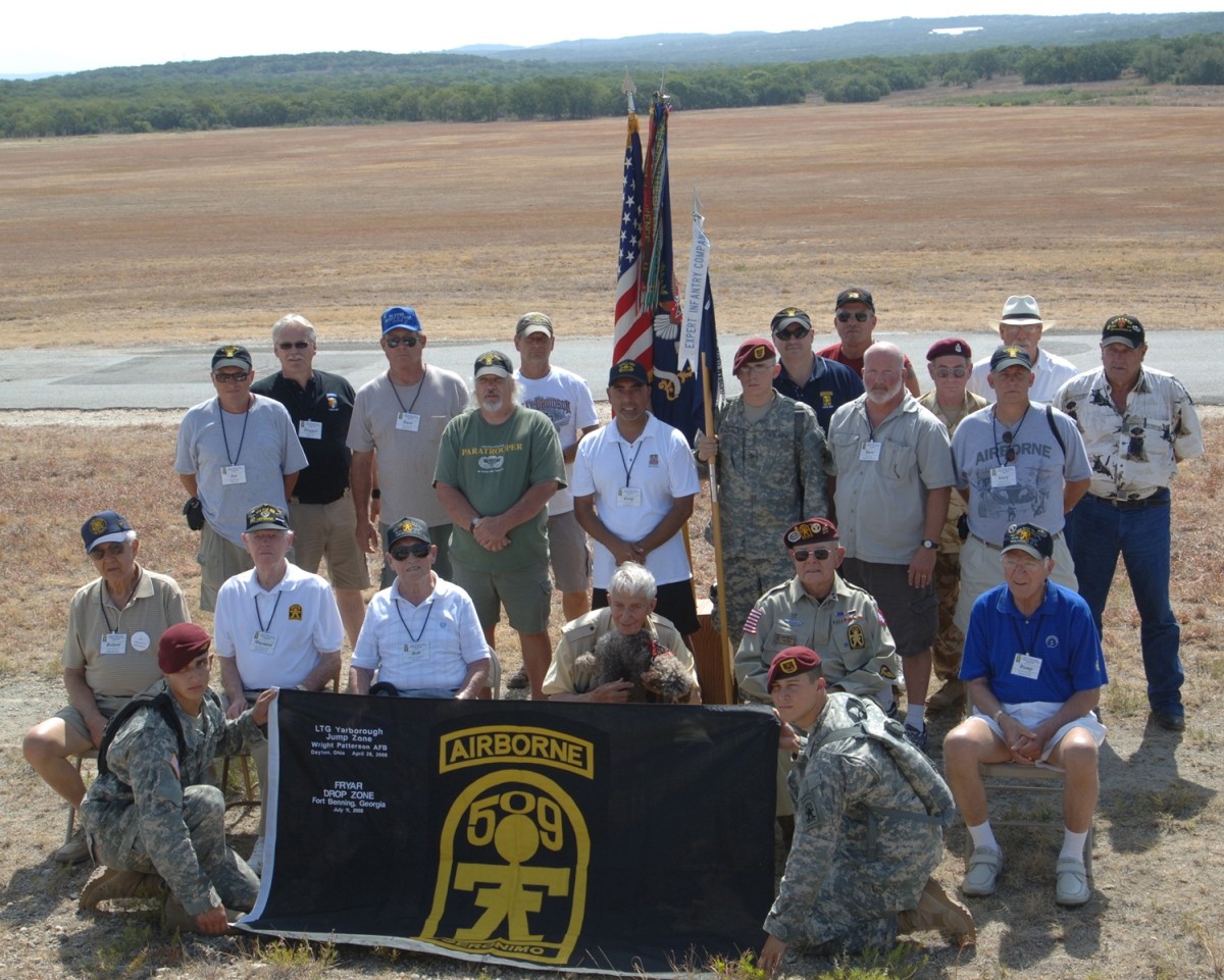 Special guests drop in at Camp Bullis | Article | The United States Army