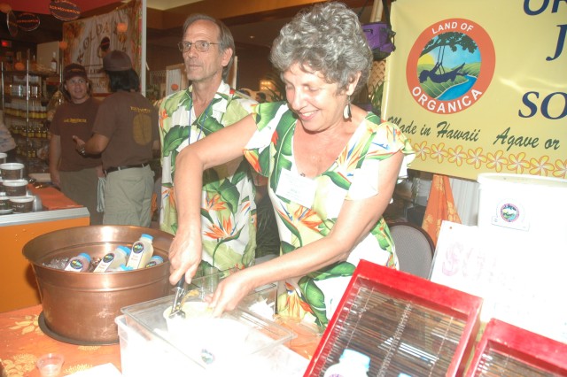 Food show infuses commissaries with local products, flavors