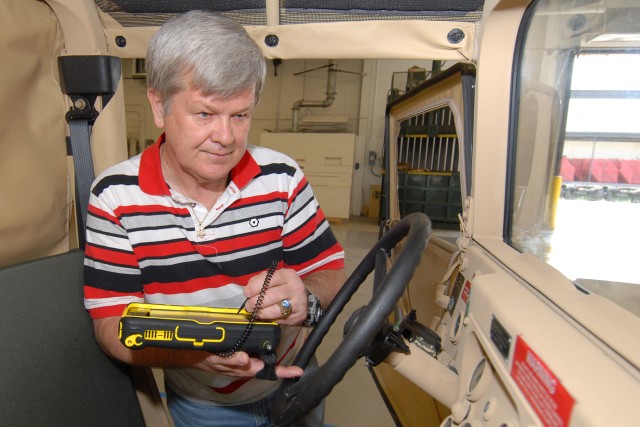 HMMWV inspections go paperless