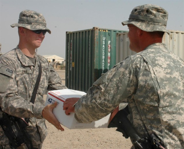 Albany 4th graders give Soldiers a lift