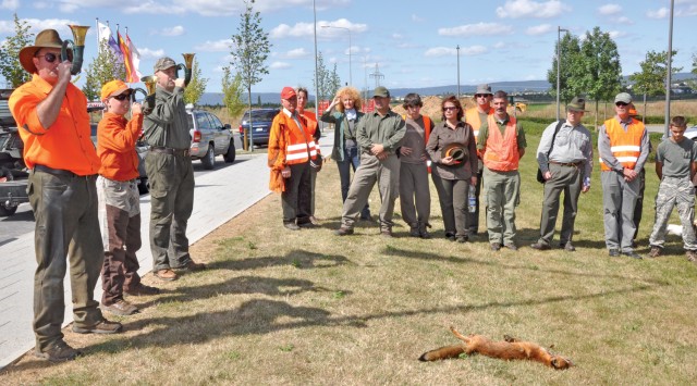 Fox hunting: German and American hunters share traditions, sport during first Wiesbaden community event