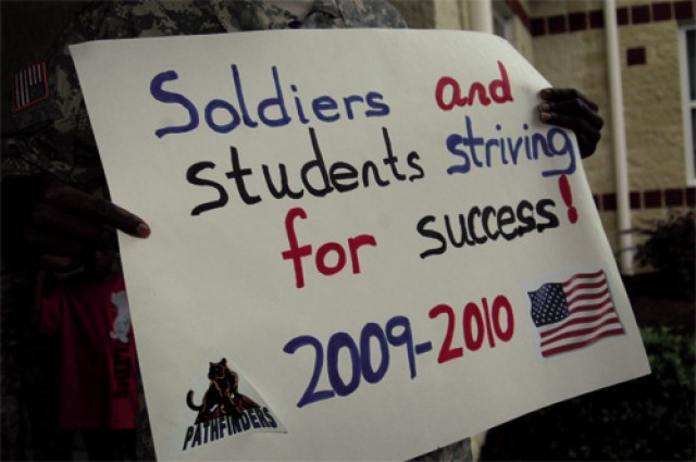 Fort Eustis, Story WTU and Boss Soldiers welcome students back to school