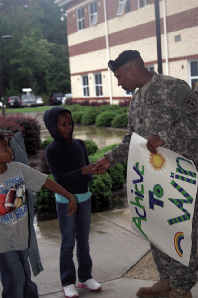 Fort Eustis, Story WTU and Boss Soldiers welcome students back to school
