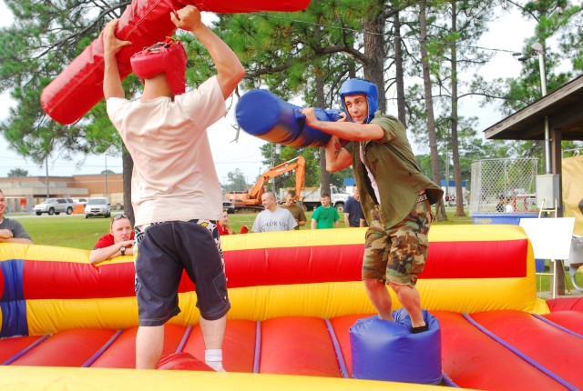 joust
