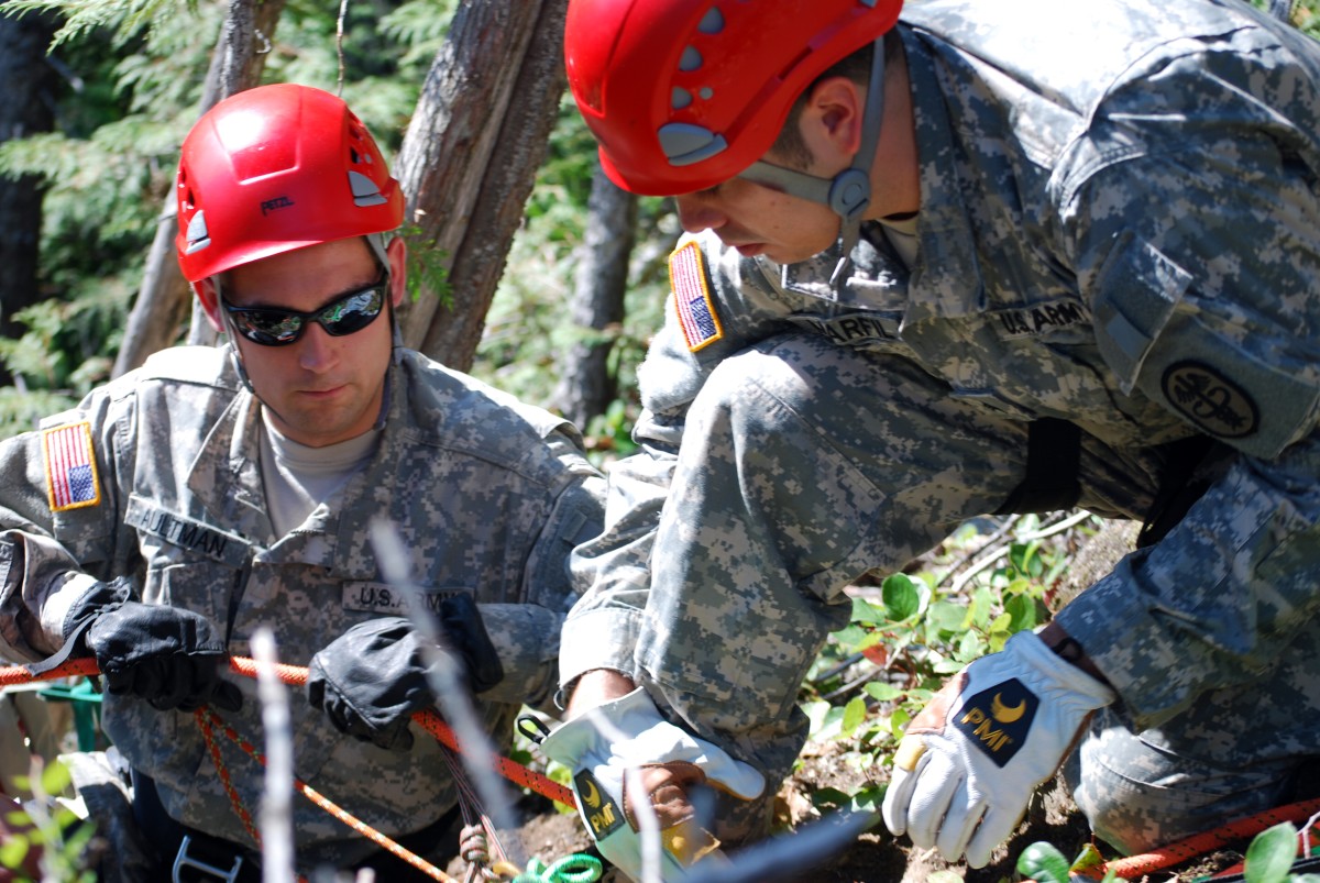 High-angle training gets Madigan Army Medical Center Soldiers out of ...