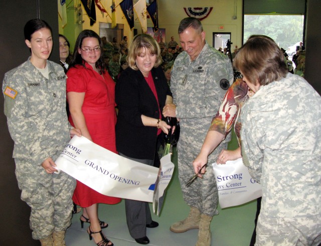 &#039;Virtual Installation&#039; Brings Support to Military Families