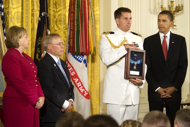 President Awards Medal of Honor to Fallen Soldier&#039;s Family