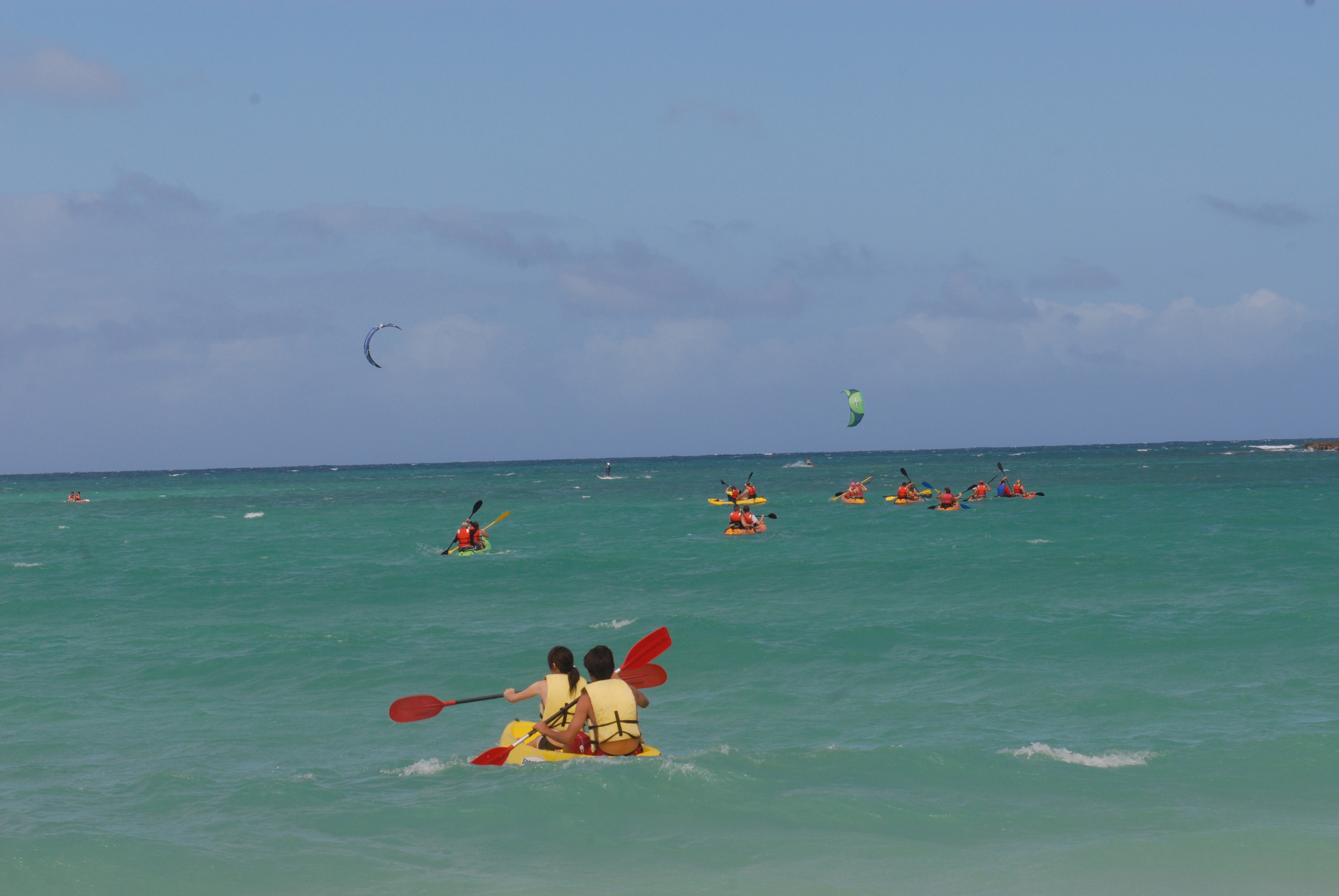 post-deployment-families-reconnect-at-kailua-beach-retreat-article