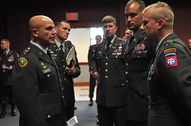 Visit from Brig. Gen. McMaster kicks off distinguished lecturer series