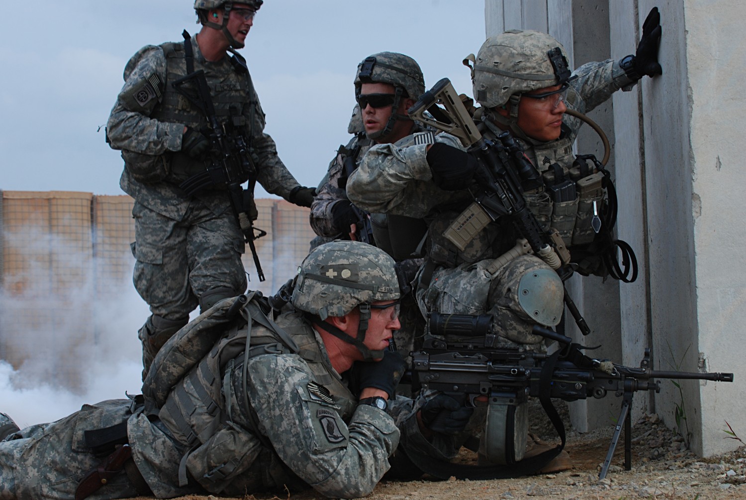 Live Fire: 2BCT Paratroopers train for combat with platoon live fire ...