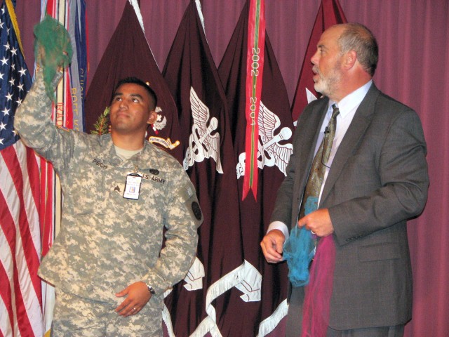 Customer service guru speaks to Madigan leaders