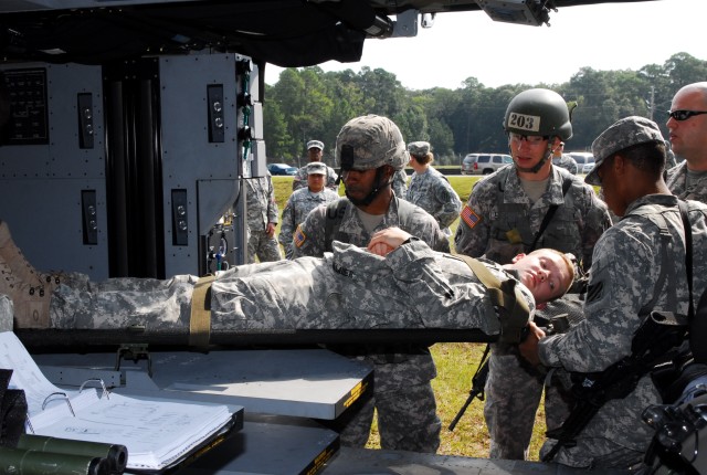 Vanguard &#039;Top Medics&#039; prep for Army-wide competition