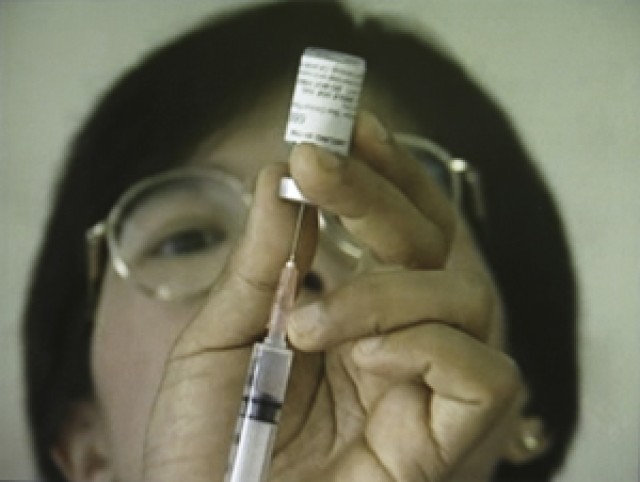 U.S. Army sponsors first HIV vaccine trial to show some effectiveness in preventing HIV