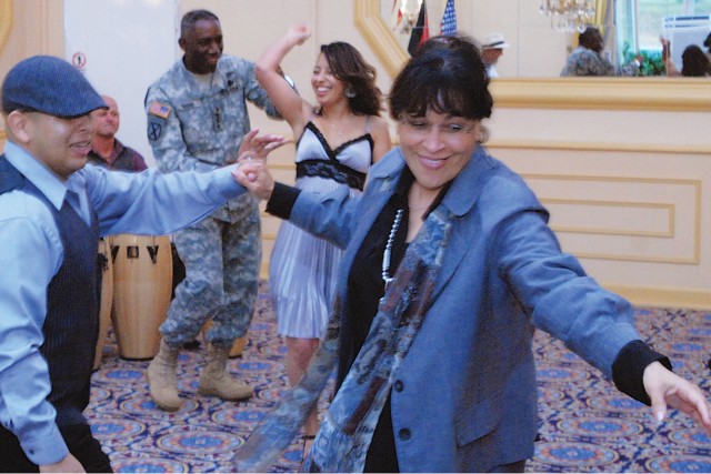 Observance lauds Hispanics&#039; military sacrifices