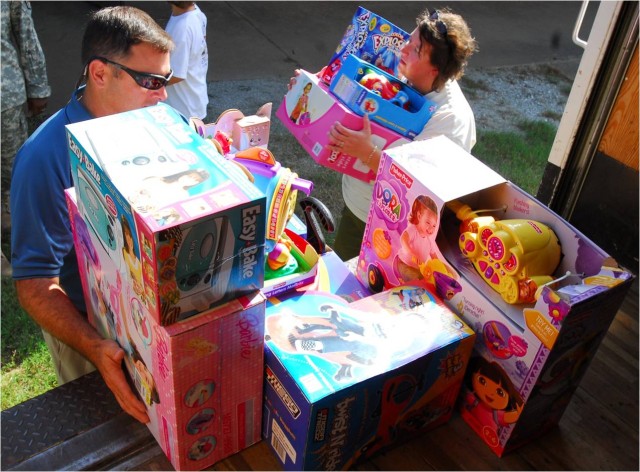 Santa&#039;s Castle receives thousands in donations