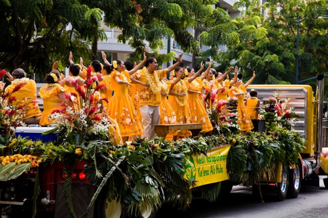 Aloha spirit on display at floral parade
