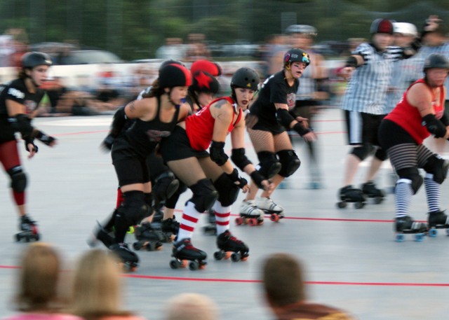 Alter ego: Army spouse skates for roller derby team