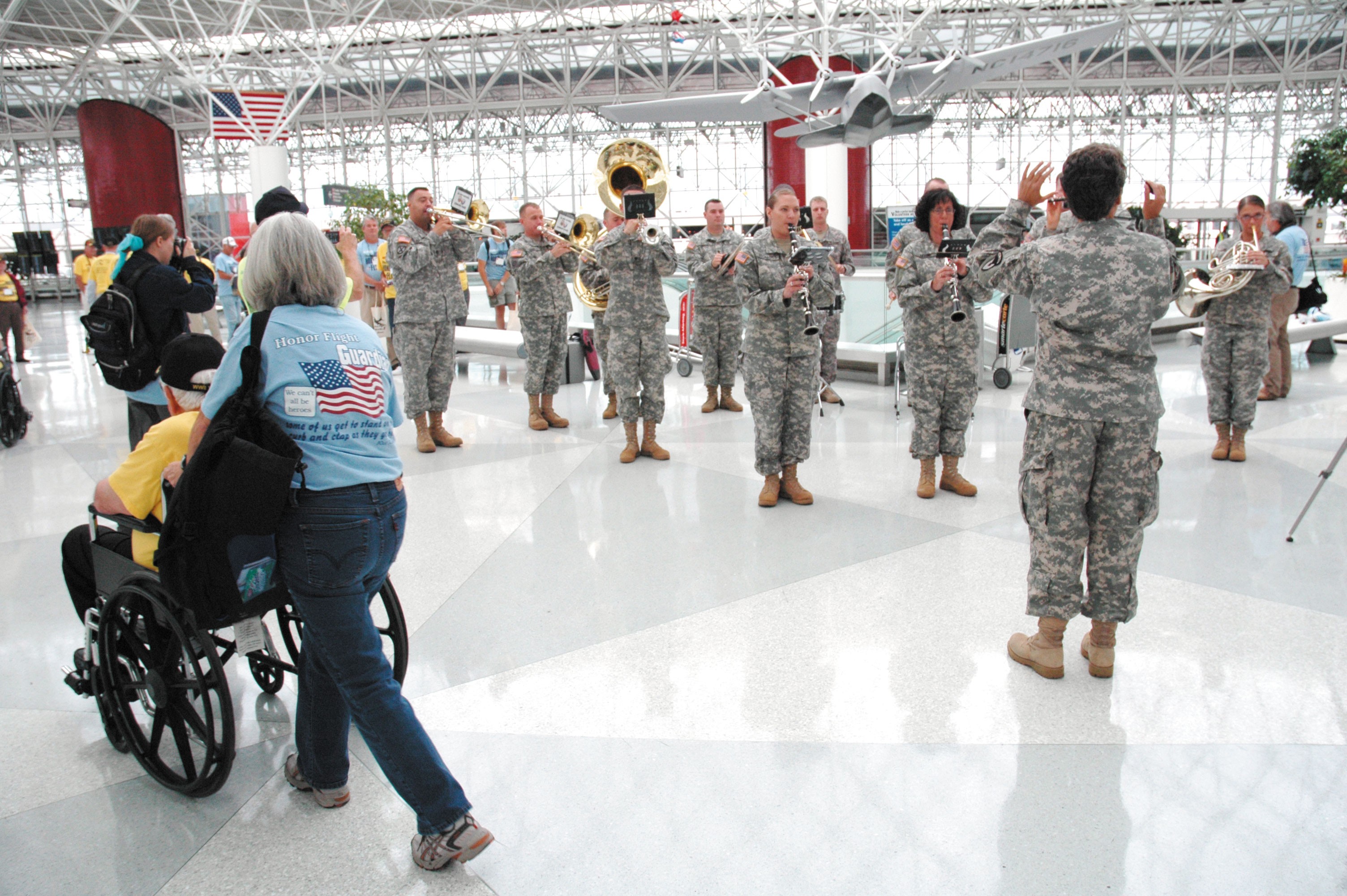 AMC Band performs at BWI for Honor Flight veterans | Article | The United  States Army