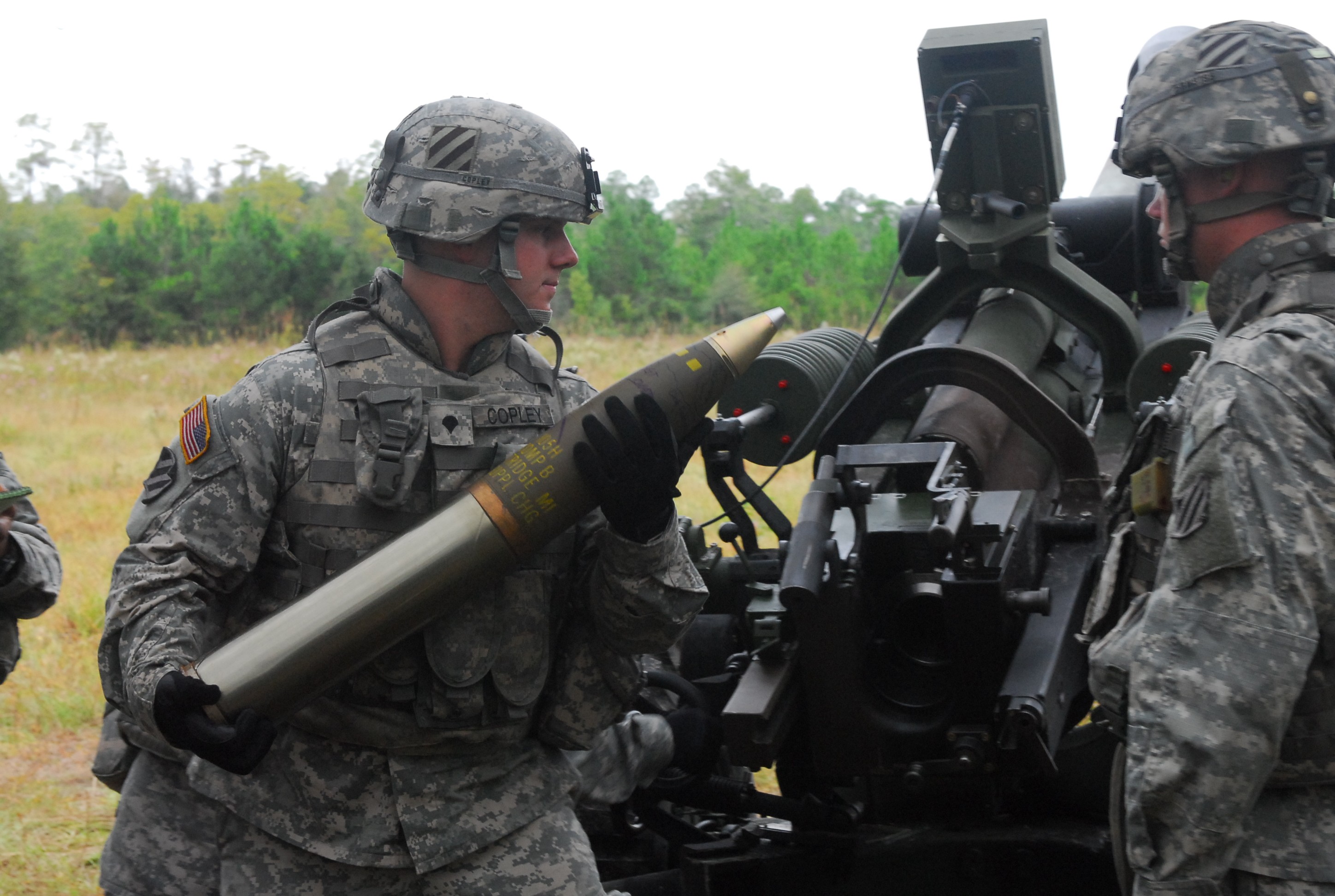 Field Artillerymen qualify on new weapon system | Article | The United ...