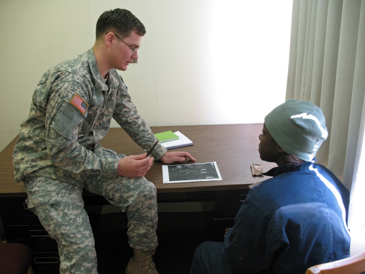 441st Military Intelligence Field Training Exercise sharpens Solider's ...