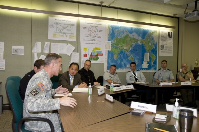 Army leadership discusses wide range of issues with USAWC students