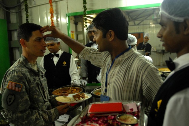 Strykehorse Soldiers share in Diwali with their Indian hosts