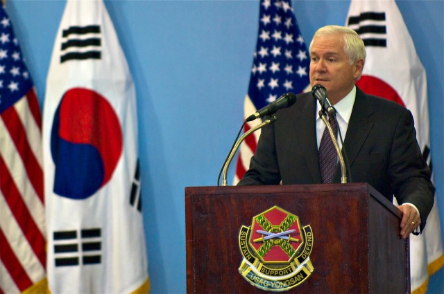 Defense Secretary visits Yongsan