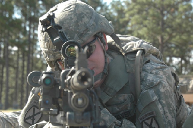 School of gun builds Soldier weapon readiness, appreciation