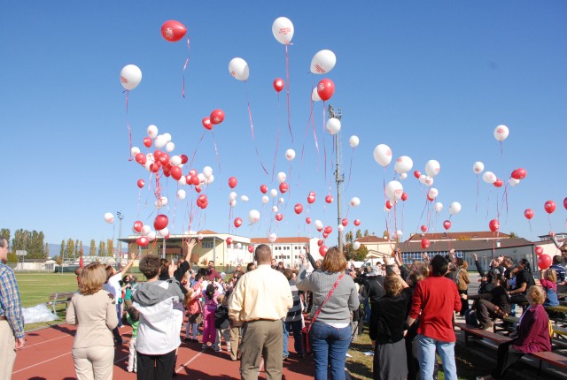 Red Ribbon Balloon release at Vicenza