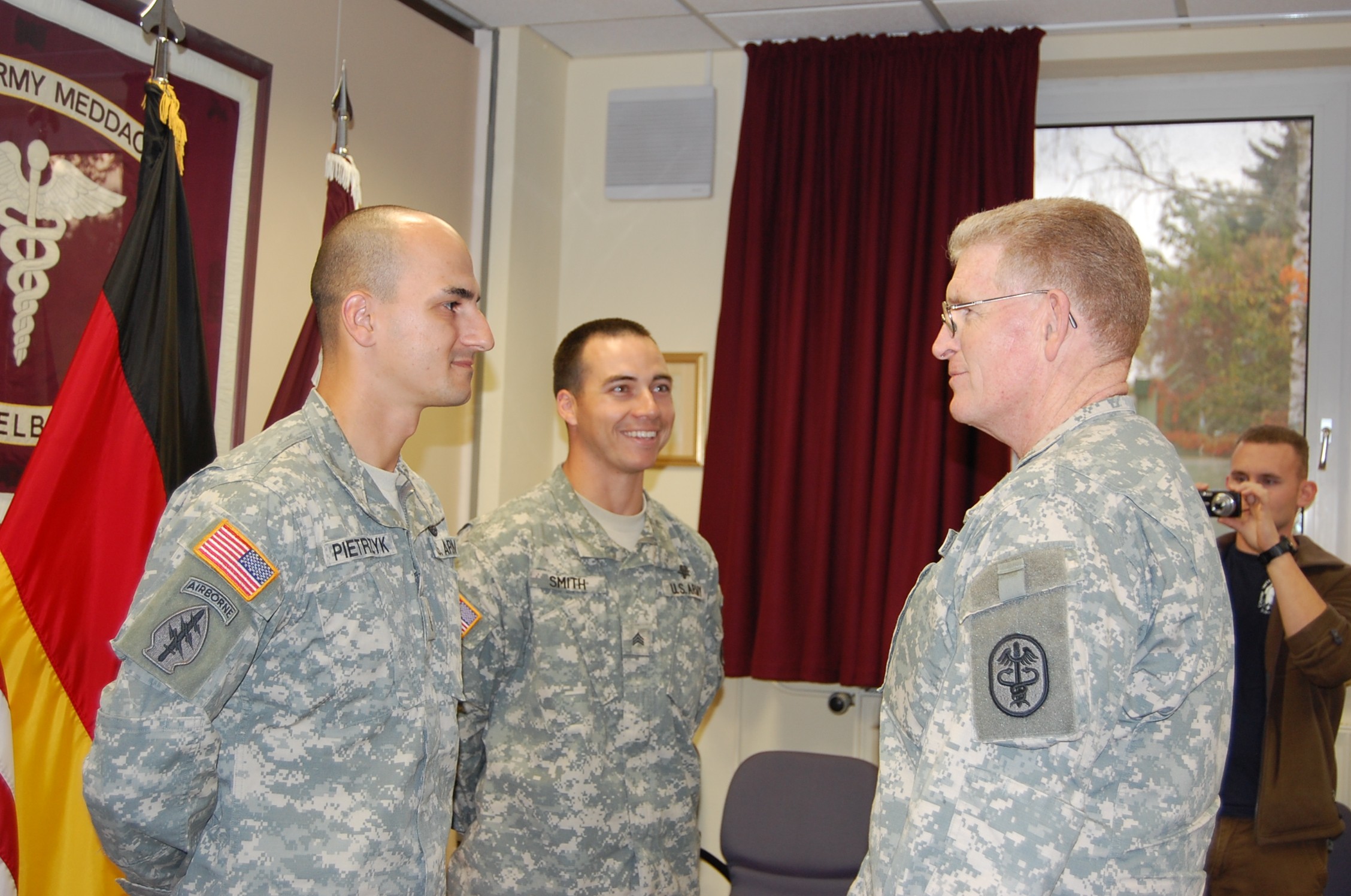 Army Surgeon General visits HMEDDAC 