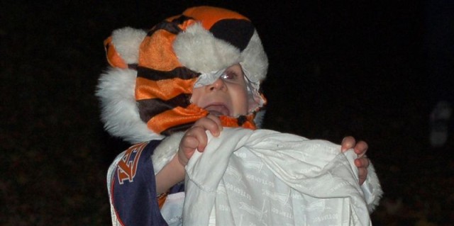 Grrrrrrrreat fun at USAG Schinnen&#039;s Trunk or Treat 2009