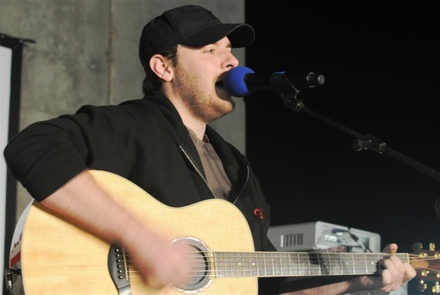 Craig Morgan, Chris Young electrify Holt Stadium